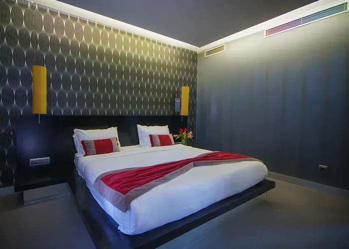 Vernazza Suites
